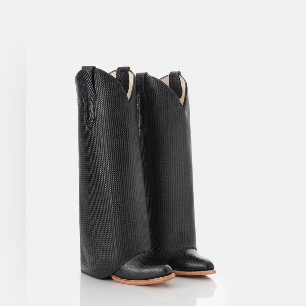 Amazing leather boots 100% leather
